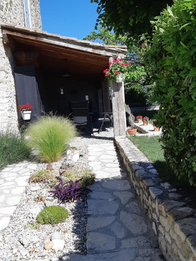 Ferienwohnung Chez Elles Portes-en-Valdaine Exterior foto
